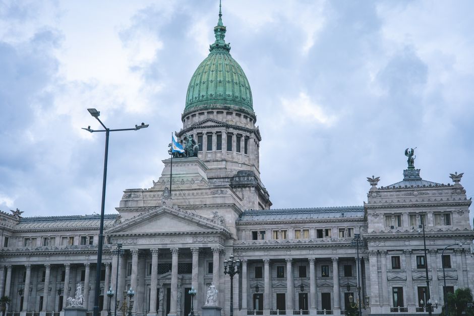 Echegaray echado de la Aduana: cuando la condena te alcanza, ni la planta eterna te salva